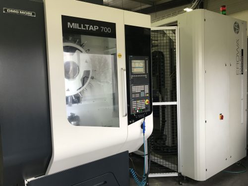 CU 5 AXES DMG MILLTAP 700 Courses X200 - Y200 - Z150 mm
24 000tr/min - 25 Outils - Arrosage 15 bars
Robot Erowa Multi 30 Palettes